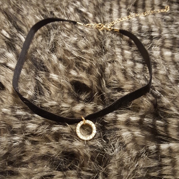 Necklace - Picture 2 of 3